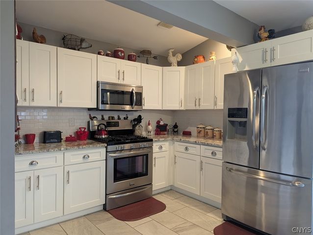 106 27th Avenue, Vienna, NY 13157