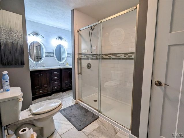 106 27th Avenue, Vienna, NY 13157