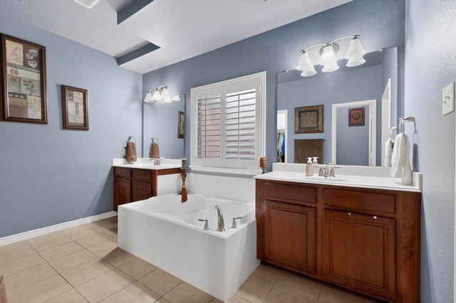 3020 Glenoaks Drive, Royse City, TX 75189