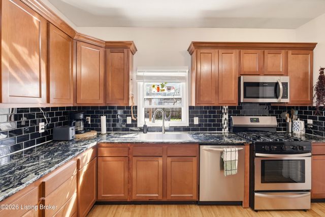 1030 E Oak St, Louisville, KY 40204