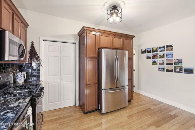 1030 E Oak St, Louisville, KY 40204