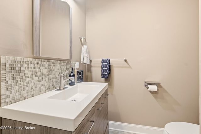 1030 E Oak St, Louisville, KY 40204