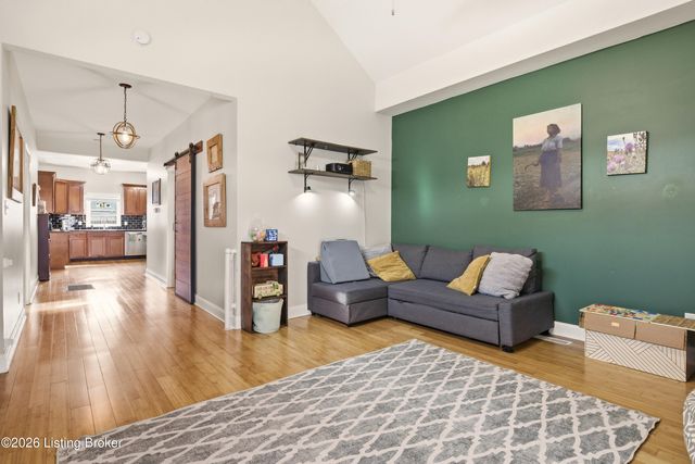 1030 E Oak St, Louisville, KY 40204