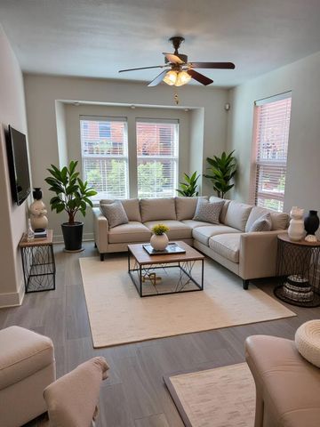 1601 Miriam Ave 210, Austin, TX 78702