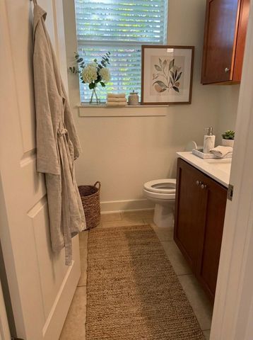 1601 Miriam Ave 210, Austin, TX 78702