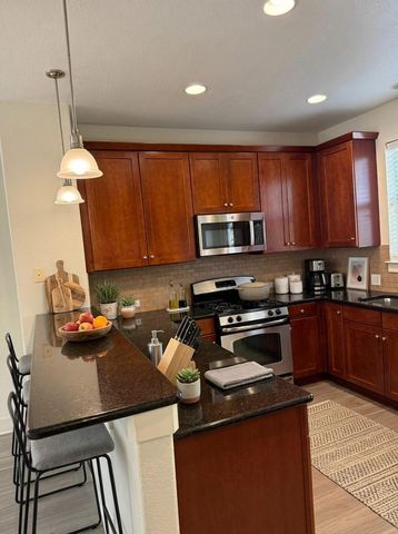 1601 Miriam Ave 210, Austin, TX 78702