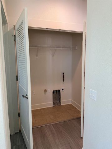 1601 Miriam Ave 210, Austin, TX 78702