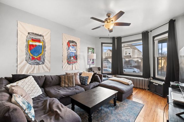 3036 N Kedzie Avenue, Chicago, IL 60618