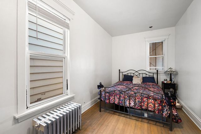 3036 N Kedzie Avenue, Chicago, IL 60618