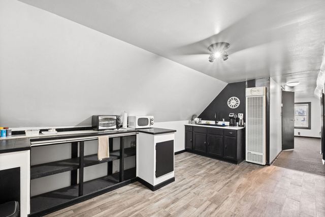 3036 N Kedzie Avenue, Chicago, IL 60618