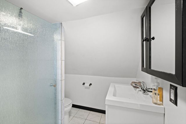 3036 N Kedzie Avenue, Chicago, IL 60618