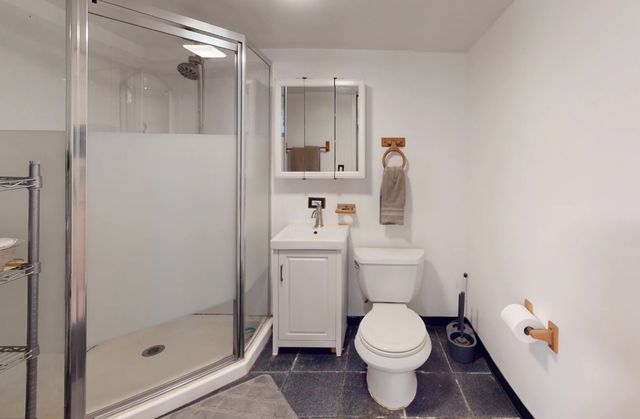 3036 N Kedzie Avenue, Chicago, IL 60618