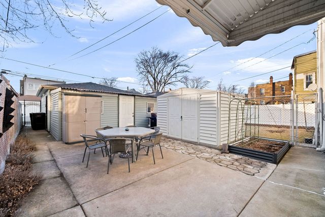 3036 N Kedzie Avenue, Chicago, IL 60618