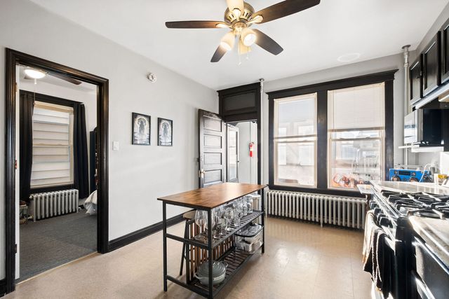 3036 N Kedzie Avenue, Chicago, IL 60618