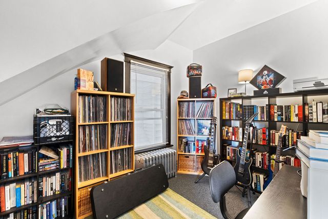 3036 N Kedzie Avenue, Chicago, IL 60618