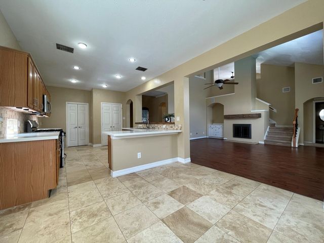 739 Annies Way, Sugar Land, TX 77479