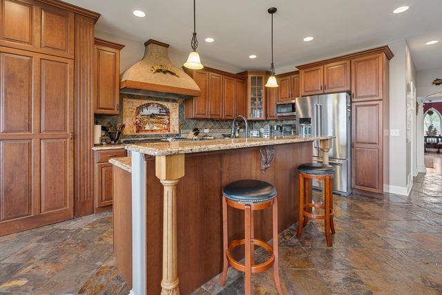 4220 Northgate Drive, Spring Grove, IL 60081