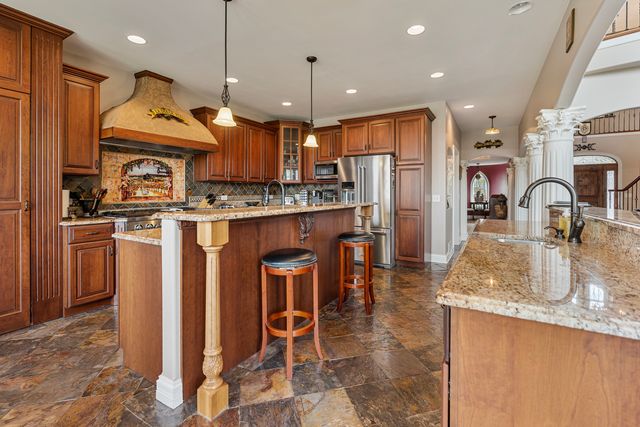 4220 Northgate Drive, Spring Grove, IL 60081