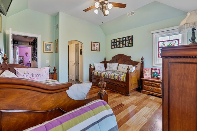 4220 Northgate Drive, Spring Grove, IL 60081