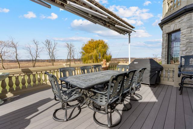 4220 Northgate Drive, Spring Grove, IL 60081