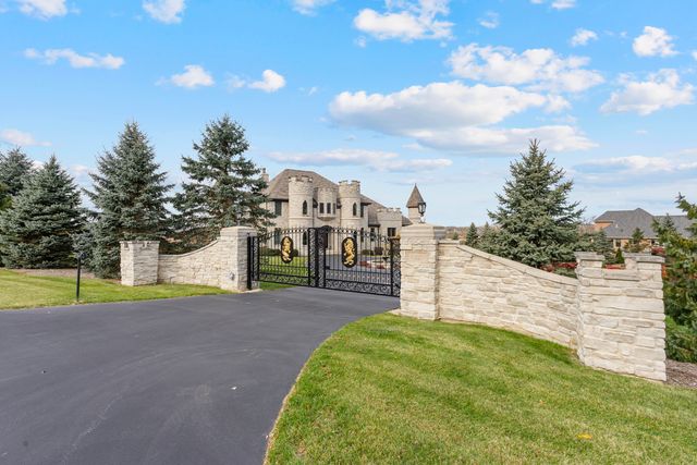 4220 Northgate Drive, Spring Grove, IL 60081