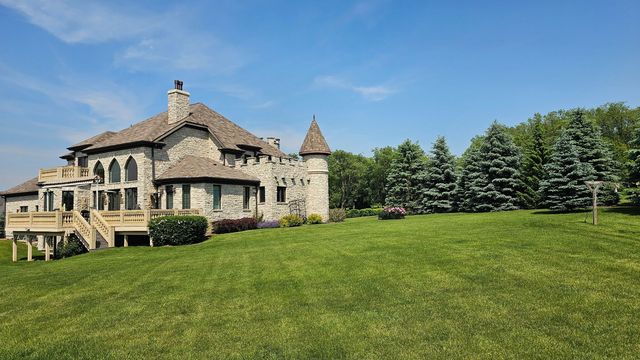 4220 Northgate Drive, Spring Grove, IL 60081