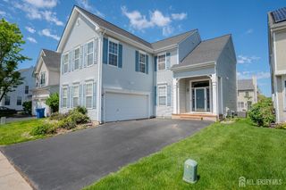 31 SE hawthorn Drive, Plainsboro, NJ 08536