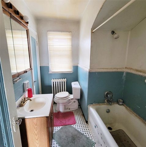 232 Monongahela Ave, Glassport, PA 15045