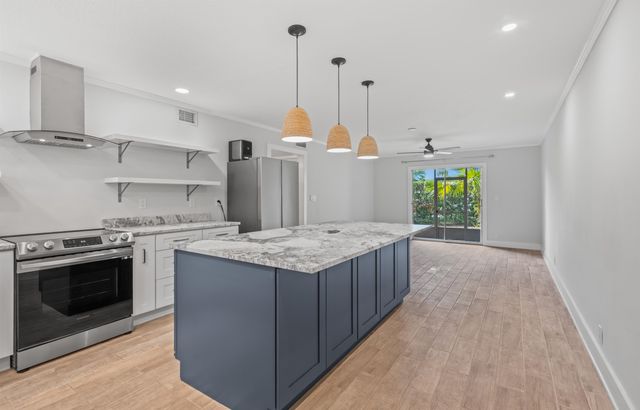 22 Comares Avenue 4A, St Augustine, FL 32080