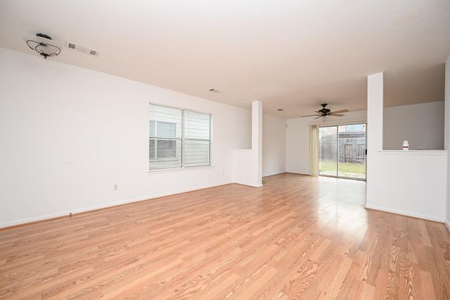 19414 Ambrosia Falls, Tomball, TX 77375