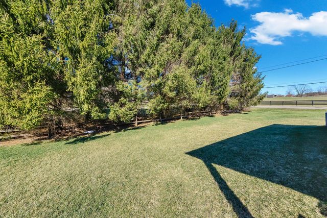 452 St James Gate, Newark, OH 43055