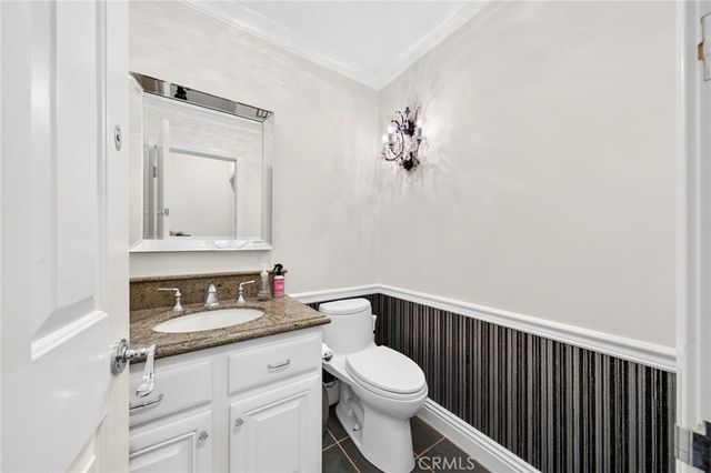 21004 Mendenhall Ct, Topanga, CA 90290