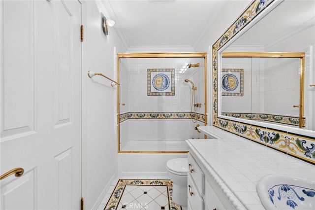 21004 Mendenhall Ct, Topanga, CA 90290