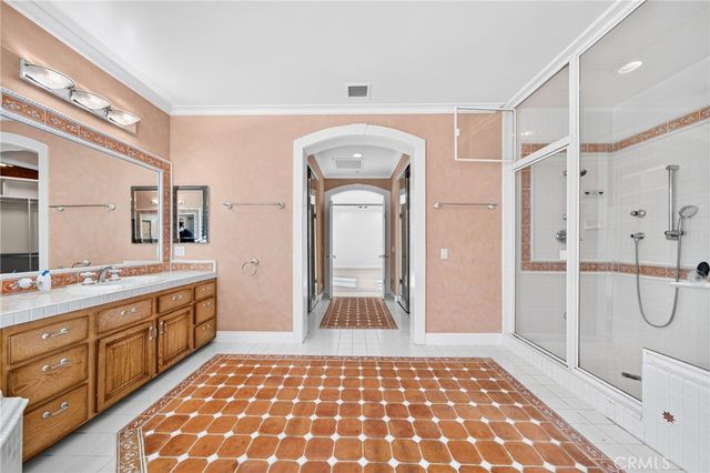 21004 Mendenhall Ct, Topanga, CA 90290