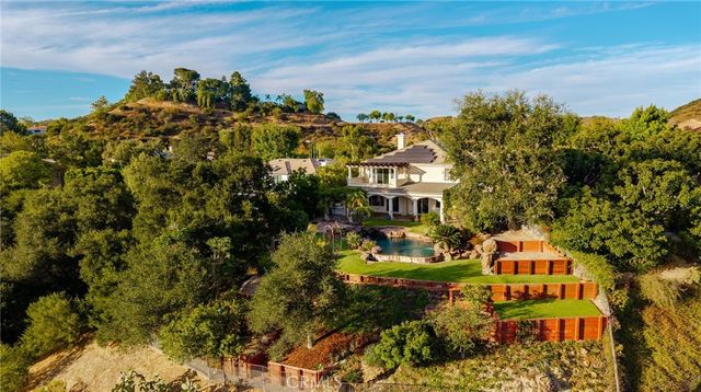 21004 Mendenhall Ct, Topanga, CA 90290