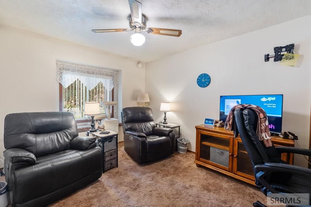 Image 21 of property listing at 977 W Plommon Circle, Idaho Falls, ID 83402