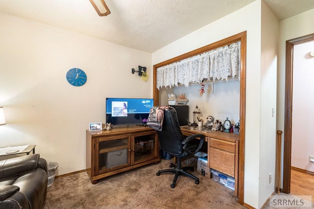 Image 22 of property listing at 977 W Plommon Circle, Idaho Falls, ID 83402