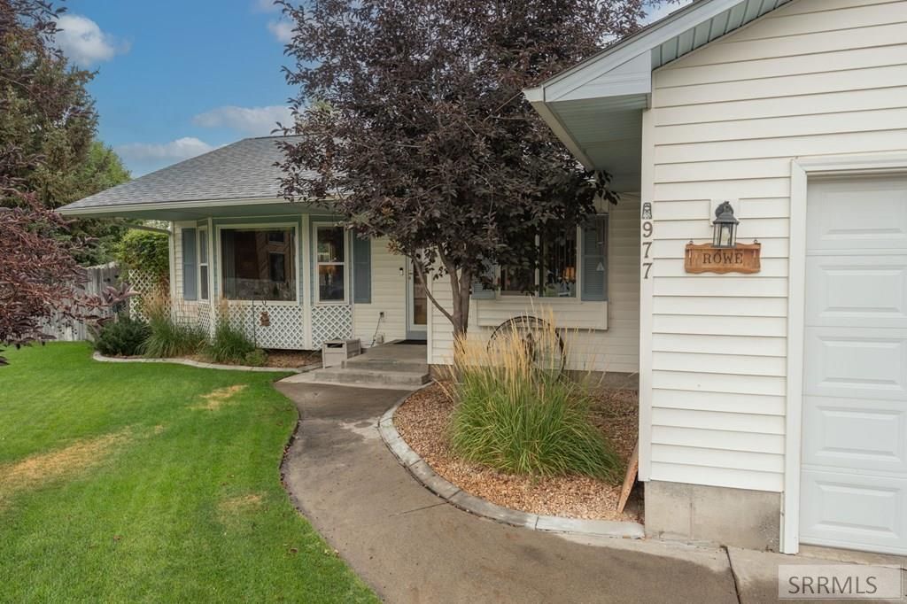 Image 3 of property listing at 977 W Plommon Circle, Idaho Falls, ID 83402