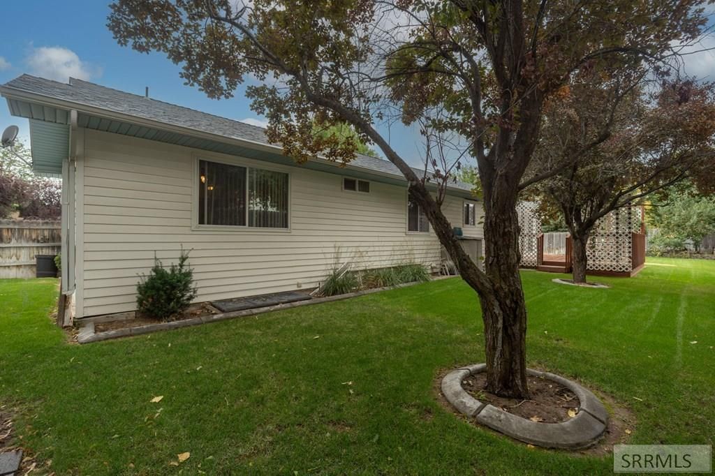 Image 43 of property listing at 977 W Plommon Circle, Idaho Falls, ID 83402