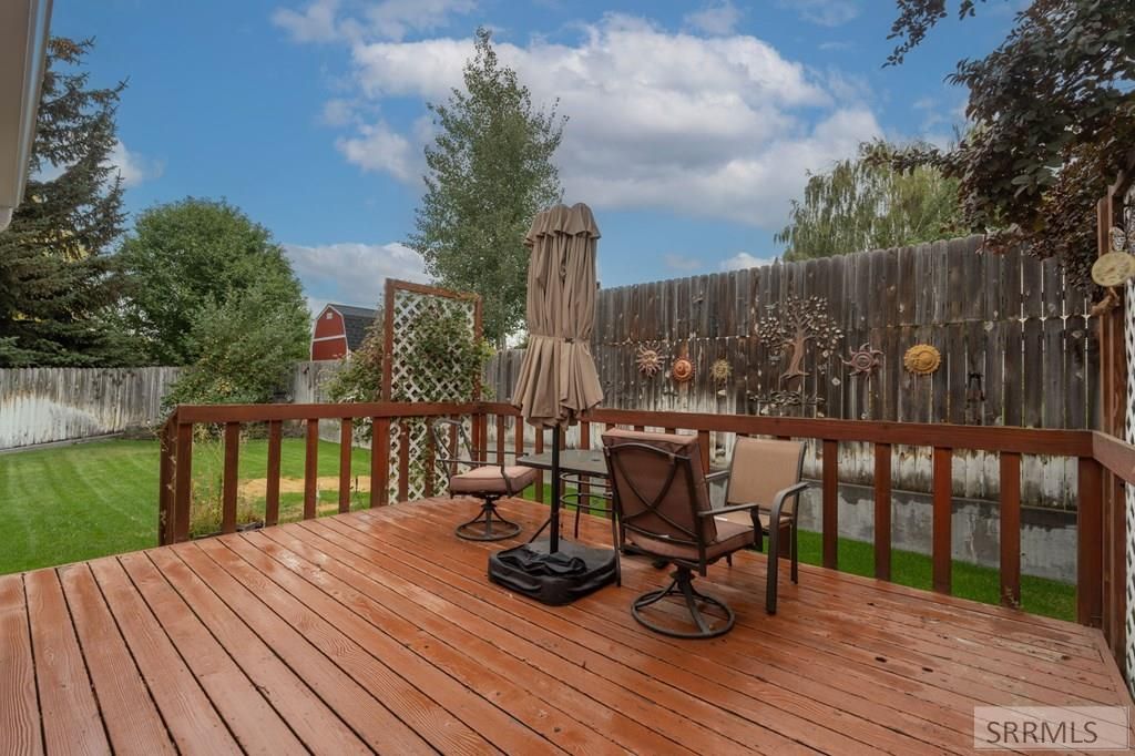 Image 45 of property listing at 977 W Plommon Circle, Idaho Falls, ID 83402