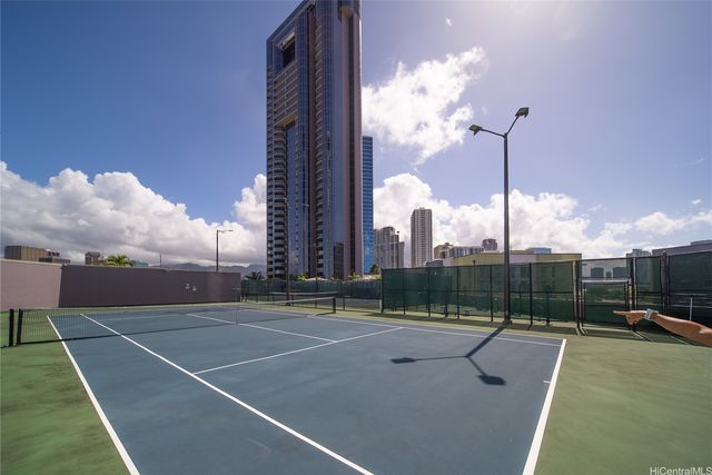 415 South Street 2302, Honolulu, HI 96813