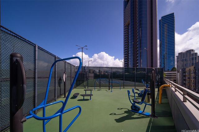 415 South Street 2302, Honolulu, HI 96813