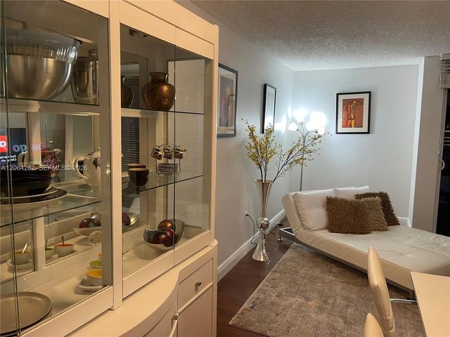 800 N Miami Avenue E-1605, Miami, FL 33136