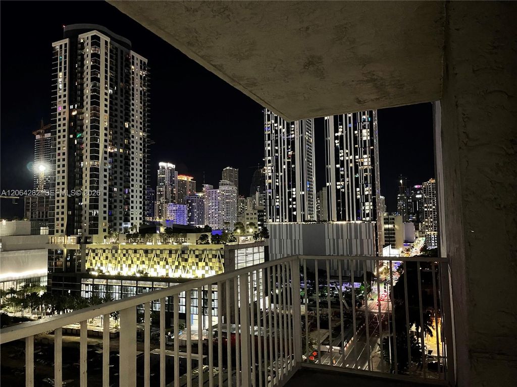 800 N Miami Avenue E-1605, Miami, FL 33136