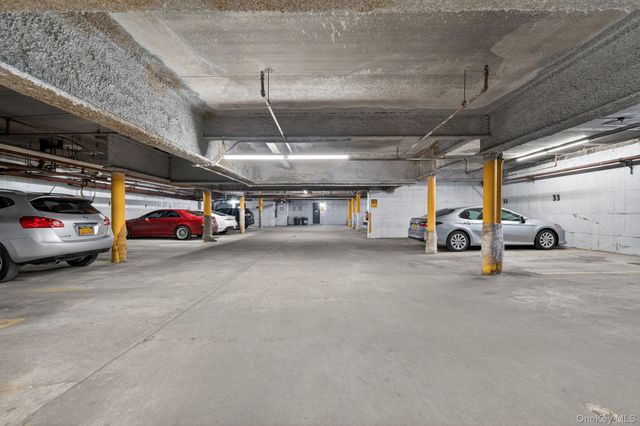 100 Clinton Avenue 3K, Mineola, NY 11501