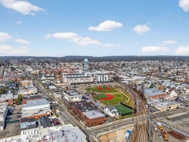 100 Clinton Avenue 3K, Mineola, NY 11501