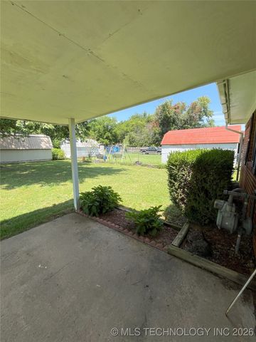 1003 NW 10th Street, Stigler, OK 74462