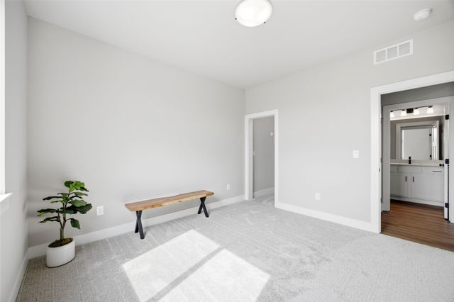 5239 172nd Street, Urbandale, IA 50323