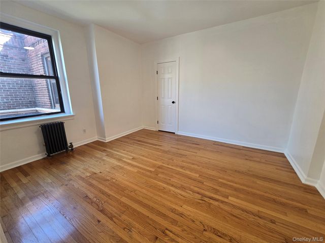 62-64 Saunders Street 4P, Rego Park, NY 11374