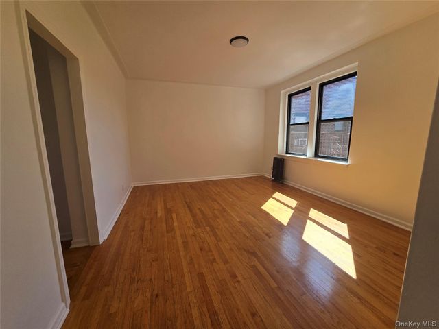 62-64 Saunders Street 4P, Rego Park, NY 11374